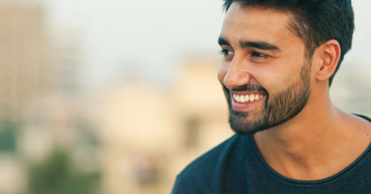 1280-portrait-smiling-man